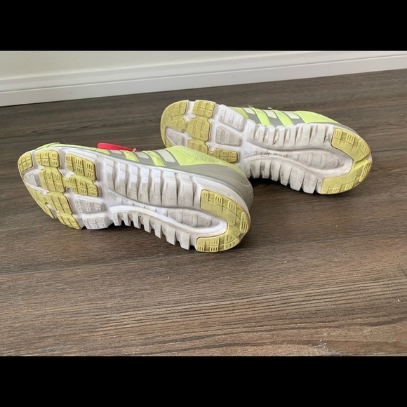 Adidas Shoes - Picture 7 of 9